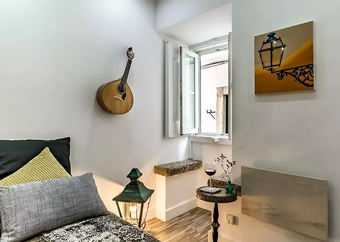 Alfama Fado Studio